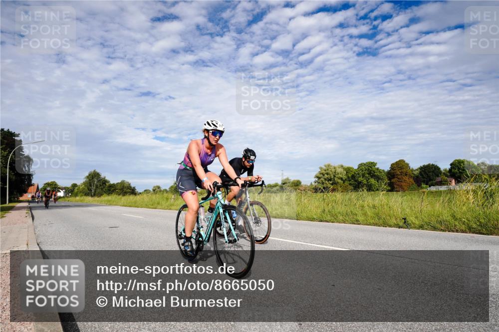 31.08.2025 - Elbe Triathlon Hamburg Michael Burmester http://msf.ph/oto/8665050 31.08.2025 10:03:10 Radfahren 515, 674, 760, 777, 828 meine-sportfotos.de