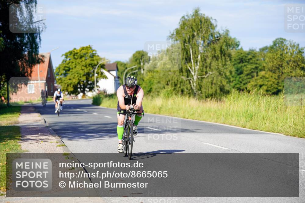 31.08.2025 - Elbe Triathlon Hamburg Michael Burmester http://msf.ph/oto/8665065 31.08.2025 09:27:44 Radfahren 268, 269, 311 meine-sportfotos.de