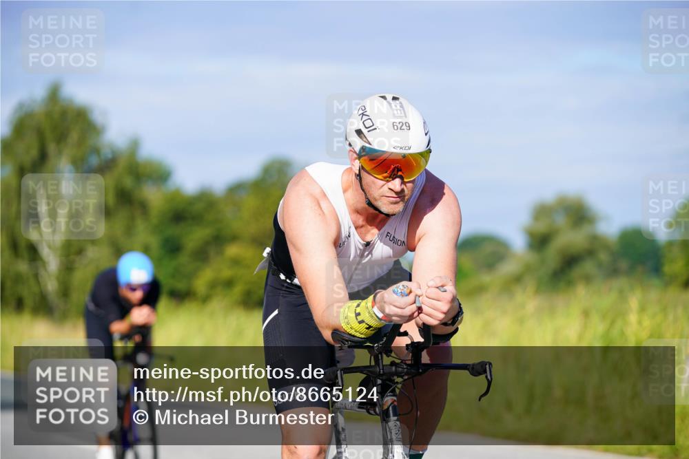 31.08.2025 - Elbe Triathlon Hamburg Michael Burmester http://msf.ph/oto/8665124 31.08.2025 09:28:16 Radfahren 535, 567, 590, 629, 645 meine-sportfotos.de