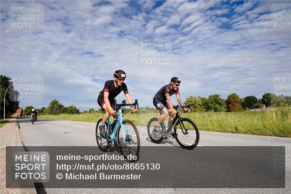 31.08.2025 - Elbe Triathlon Hamburg Michael Burmester http://msf.ph/oto/8665130 31.08.2025 10:04:18 Radfahren 537, 710, 742, 794, 921 meine-sportfotos.de