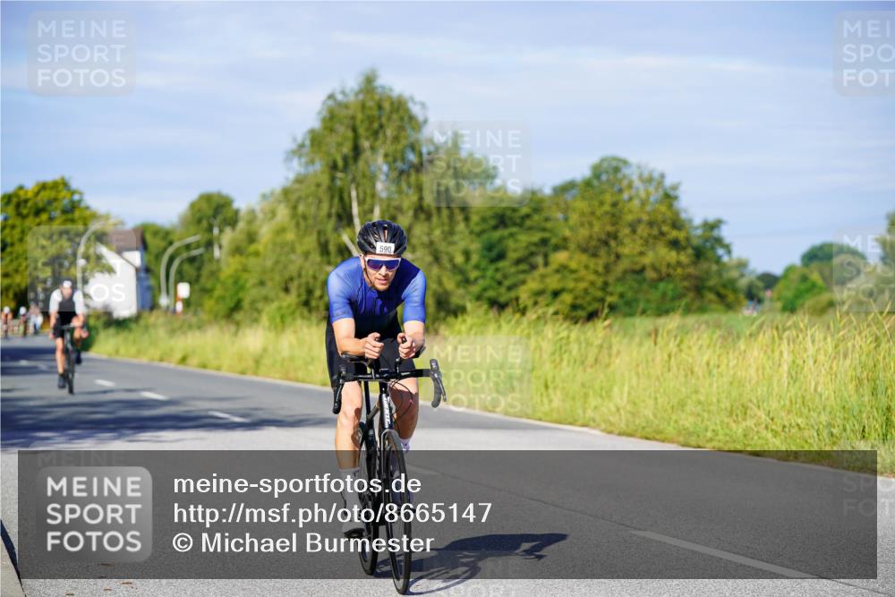 31.08.2025 - Elbe Triathlon Hamburg Michael Burmester http://msf.ph/oto/8665147 31.08.2025 09:28:21 Radfahren 281, 562, 567, 590, 645, 648, 672 meine-sportfotos.de