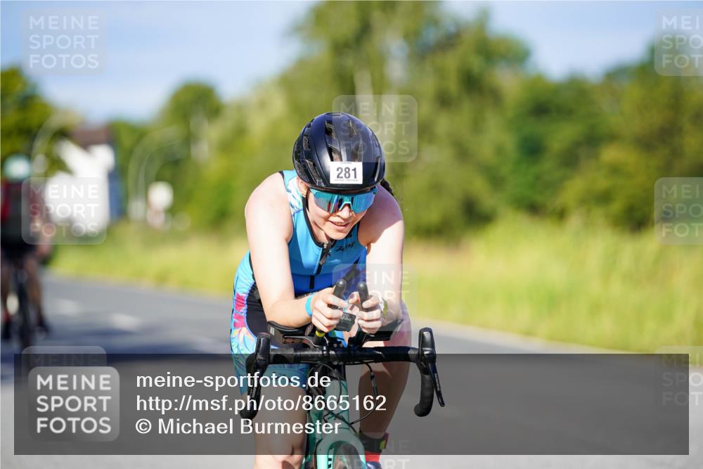 31.08.2025 - Elbe Triathlon Hamburg Michael Burmester http://msf.ph/oto/8665162 31.08.2025 09:28:25 Radfahren 281, 490, 562, 648, 672 meine-sportfotos.de