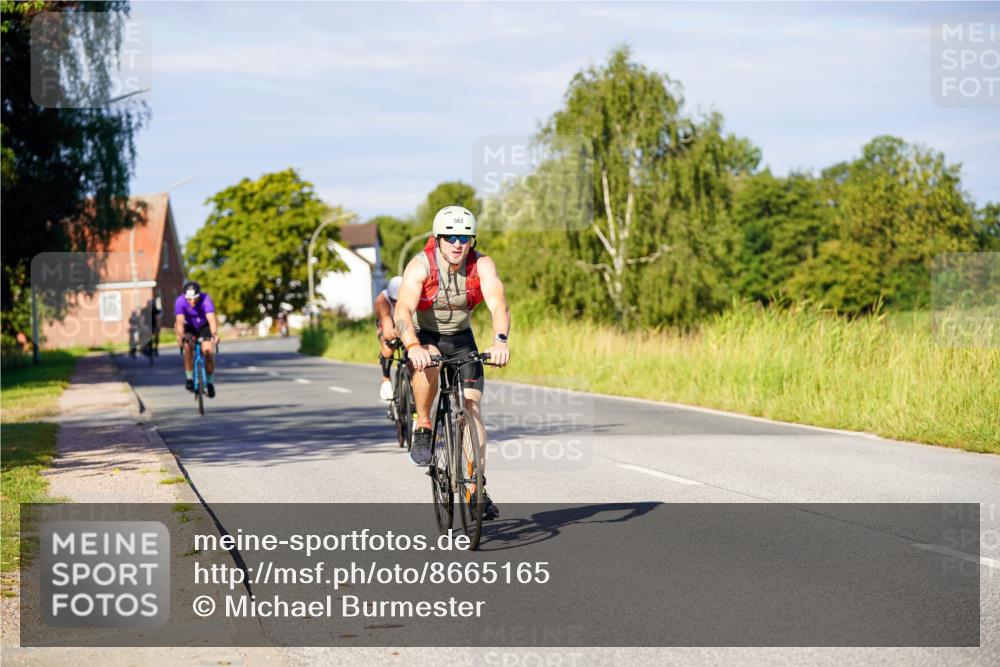 31.08.2025 - Elbe Triathlon Hamburg Michael Burmester http://msf.ph/oto/8665165 31.08.2025 09:28:26 Radfahren 281, 490, 562, 648, 672 meine-sportfotos.de