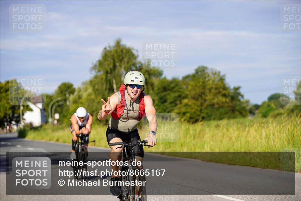 31.08.2025 - Elbe Triathlon Hamburg Michael Burmester http://msf.ph/oto/8665167 31.08.2025 09:28:27 Radfahren 281, 363, 490, 562, 648, 672 meine-sportfotos.de