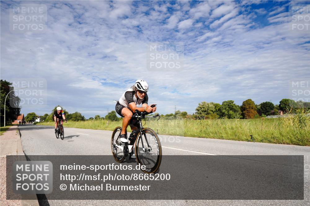 31.08.2025 - Elbe Triathlon Hamburg Michael Burmester http://msf.ph/oto/8665200 31.08.2025 10:06:03 Radfahren 762, 766, 854, 907 meine-sportfotos.de