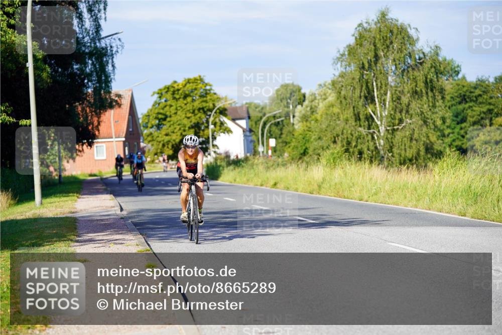31.08.2025 - Elbe Triathlon Hamburg Michael Burmester http://msf.ph/oto/8665289 31.08.2025 09:29:03 Radfahren 216, 259, 292, 360 meine-sportfotos.de