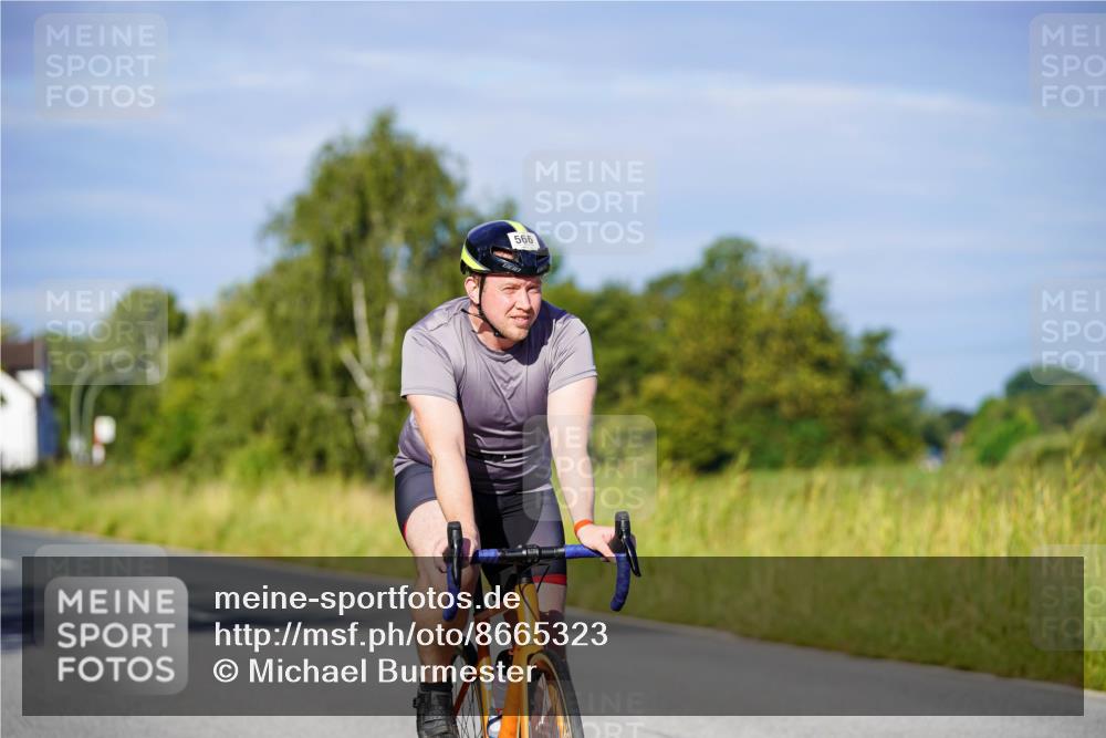 31.08.2025 - Elbe Triathlon Hamburg Michael Burmester http://msf.ph/oto/8665323 31.08.2025 09:29:22 Radfahren 357, 566, 770 meine-sportfotos.de