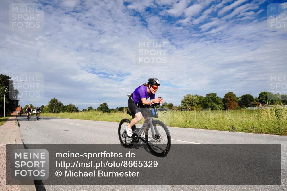 31.08.2025 - Elbe Triathlon Hamburg Michael Burmester http://msf.ph/oto/8665329 31.08.2025 10:08:28 Radfahren 472, 704, 741, 890, 905, 922 meine-sportfotos.de