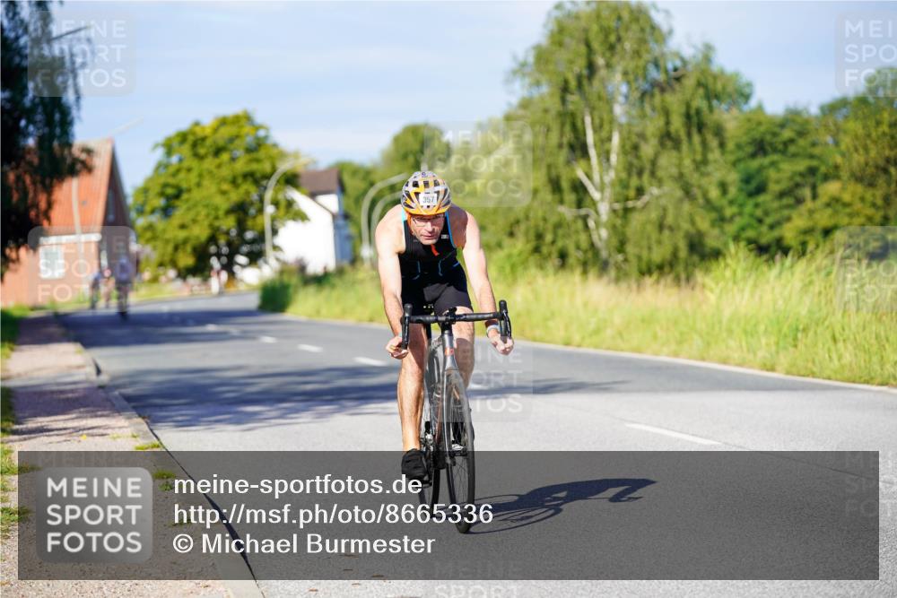 31.08.2025 - Elbe Triathlon Hamburg Michael Burmester http://msf.ph/oto/8665336 31.08.2025 09:29:25 Radfahren 357, 566, 770 meine-sportfotos.de