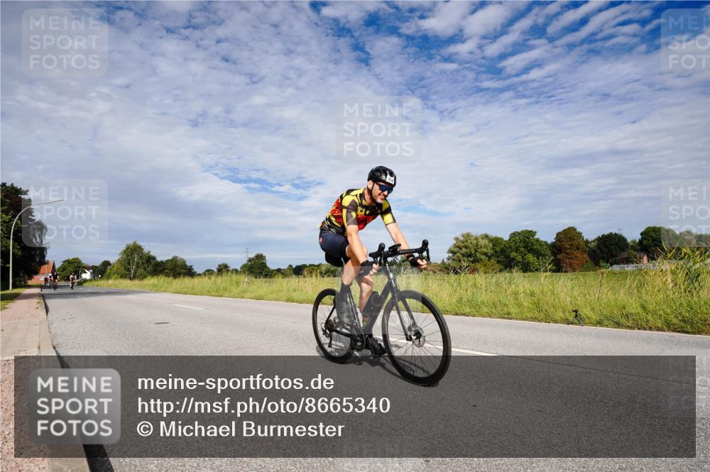 31.08.2025 - Elbe Triathlon Hamburg Michael Burmester http://msf.ph/oto/8665340 31.08.2025 10:08:46 Radfahren 481, 502, 525, 639, 698, 725, 801, 805 meine-sportfotos.de