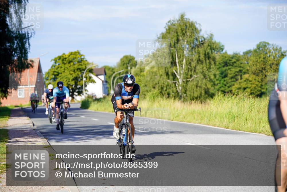31.08.2025 - Elbe Triathlon Hamburg Michael Burmester http://msf.ph/oto/8665399 31.08.2025 09:30:04 Radfahren 305, 380, 387, 427, 527, 680, 773 meine-sportfotos.de