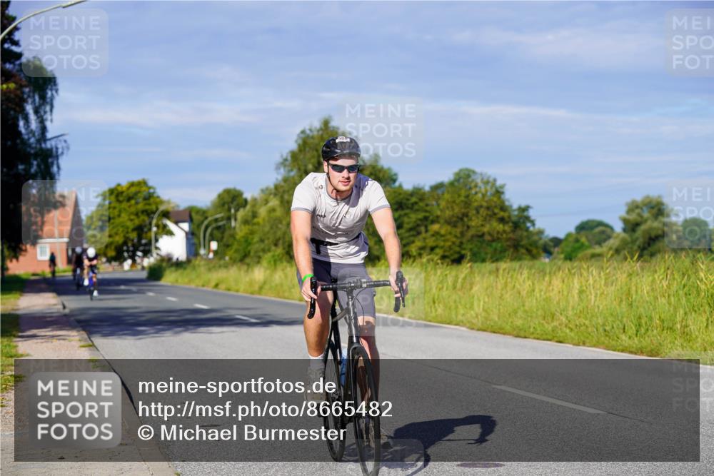 31.08.2025 - Elbe Triathlon Hamburg Michael Burmester http://msf.ph/oto/8665482 31.08.2025 09:30:21 Radfahren 170, 343, 400, 465, 469, 534 meine-sportfotos.de