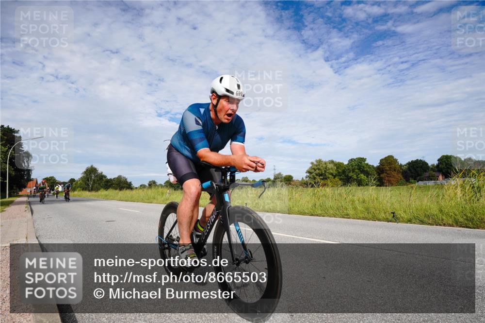 31.08.2025 - Elbe Triathlon Hamburg Michael Burmester http://msf.ph/oto/8665503 31.08.2025 10:12:49 Radfahren 664, 669, 700, 712, 722, 737, 745, 775 meine-sportfotos.de