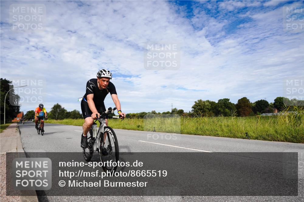 31.08.2025 - Elbe Triathlon Hamburg Michael Burmester http://msf.ph/oto/8665519 31.08.2025 10:13:07 Radfahren 500, 711, 719, 770, 884 meine-sportfotos.de