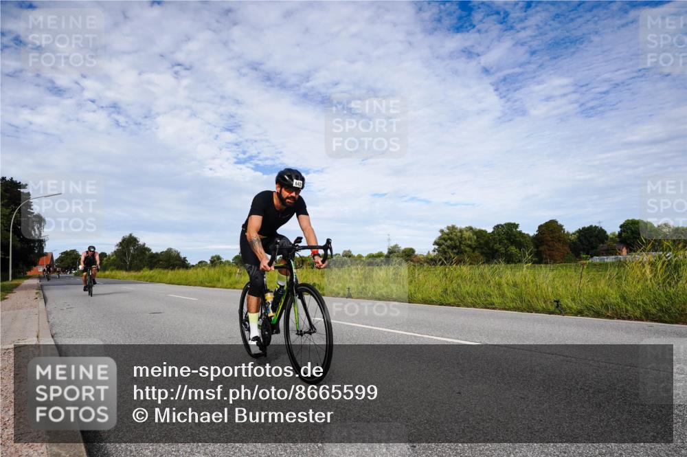 31.08.2025 - Elbe Triathlon Hamburg Michael Burmester http://msf.ph/oto/8665599 31.08.2025 10:14:48 Radfahren 615, 643, 679, 717 meine-sportfotos.de