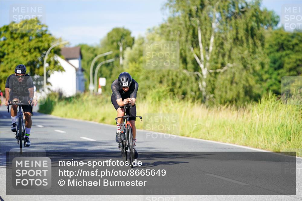 31.08.2025 - Elbe Triathlon Hamburg Michael Burmester http://msf.ph/oto/8665649 31.08.2025 09:31:28 Radfahren 382, 450, 569, 570, 609 meine-sportfotos.de