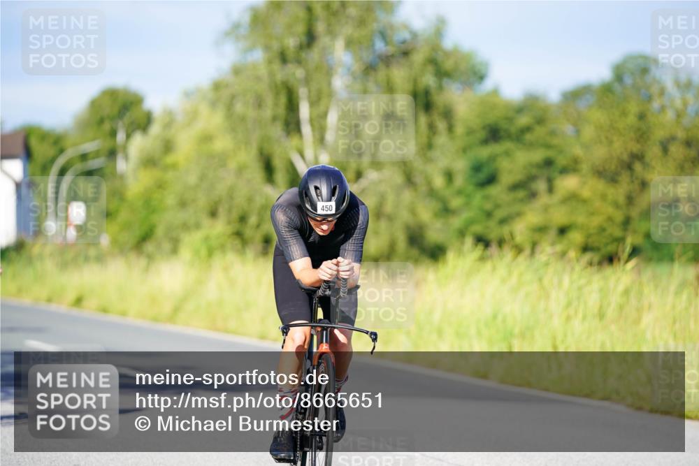 31.08.2025 - Elbe Triathlon Hamburg Michael Burmester http://msf.ph/oto/8665651 31.08.2025 09:31:29 Radfahren 450, 569, 570, 609, 720 meine-sportfotos.de