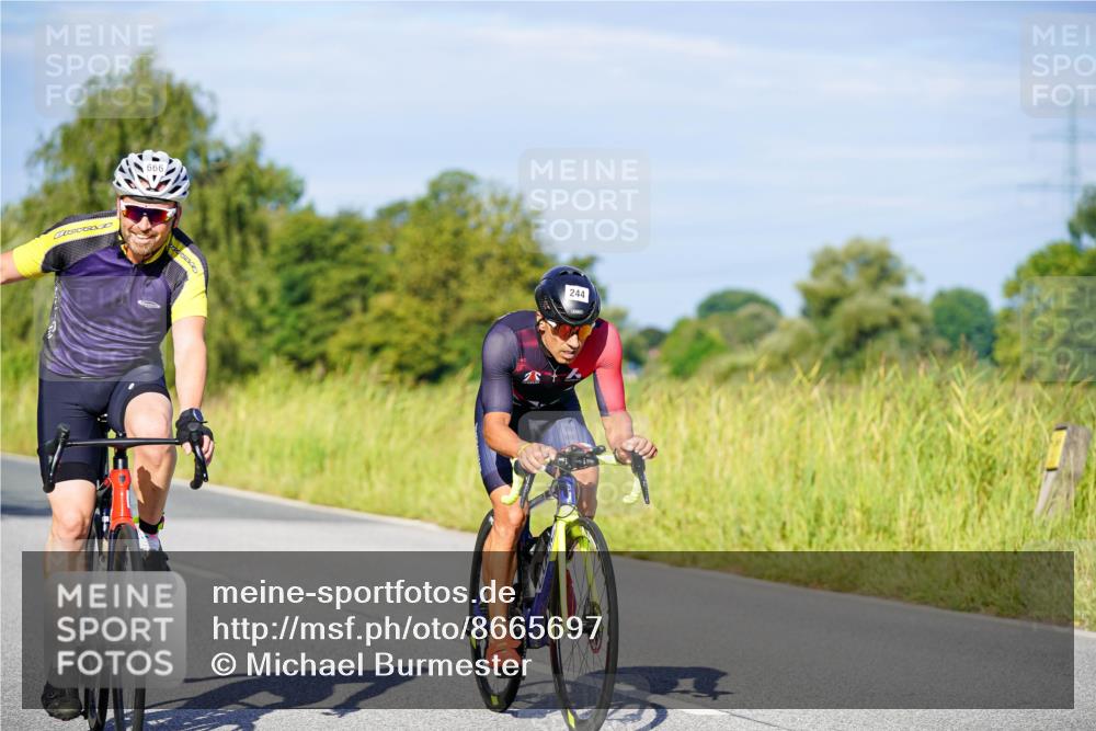 31.08.2025 - Elbe Triathlon Hamburg Michael Burmester http://msf.ph/oto/8665697 31.08.2025 09:31:41 Radfahren 244, 369, 657, 666 meine-sportfotos.de