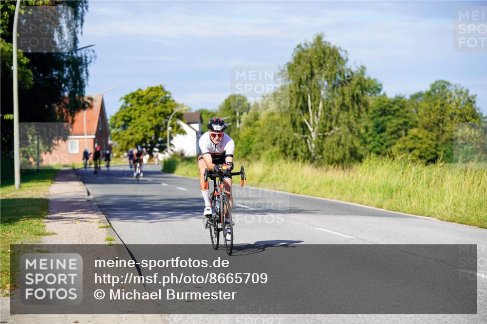 31.08.2025 - Elbe Triathlon Hamburg Michael Burmester http://msf.ph/oto/8665709 31.08.2025 09:31:47 Radfahren 291, 657, 664 meine-sportfotos.de