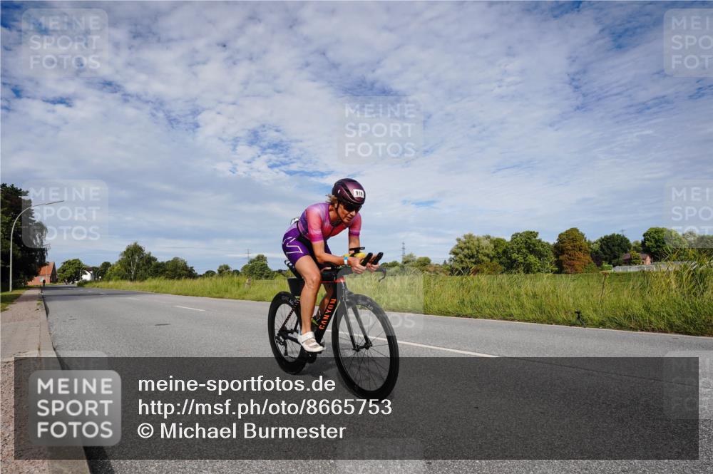 31.08.2025 - Elbe Triathlon Hamburg Michael Burmester http://msf.ph/oto/8665753 31.08.2025 10:18:32 Radfahren 918 meine-sportfotos.de