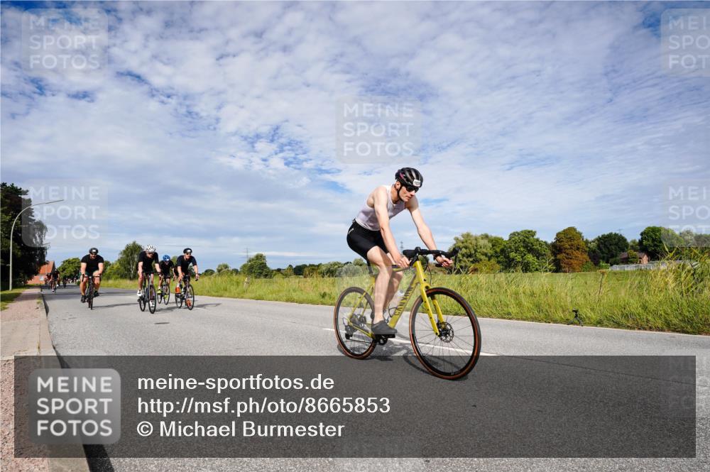 31.08.2025 - Elbe Triathlon Hamburg Michael Burmester http://msf.ph/oto/8665853 31.08.2025 10:20:48 Radfahren 419, 564, 588, 749, 947, 968, 1012, 1023, 1045, 1078, 1100 meine-sportfotos.de