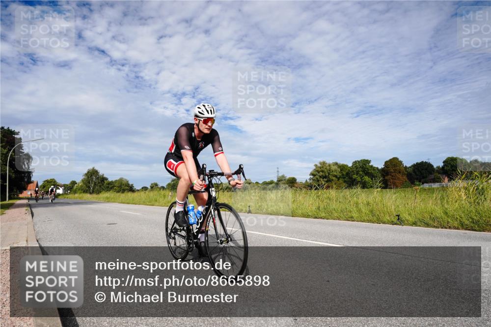 31.08.2025 - Elbe Triathlon Hamburg Michael Burmester http://msf.ph/oto/8665898 31.08.2025 10:21:37 Radfahren 736, 766, 788, 907, 933, 957, 960, 986 meine-sportfotos.de