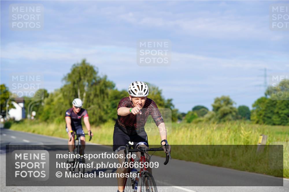 31.08.2025 - Elbe Triathlon Hamburg Michael Burmester http://msf.ph/oto/8665909 31.08.2025 09:33:03 Radfahren 184, 381, 495, 502 meine-sportfotos.de