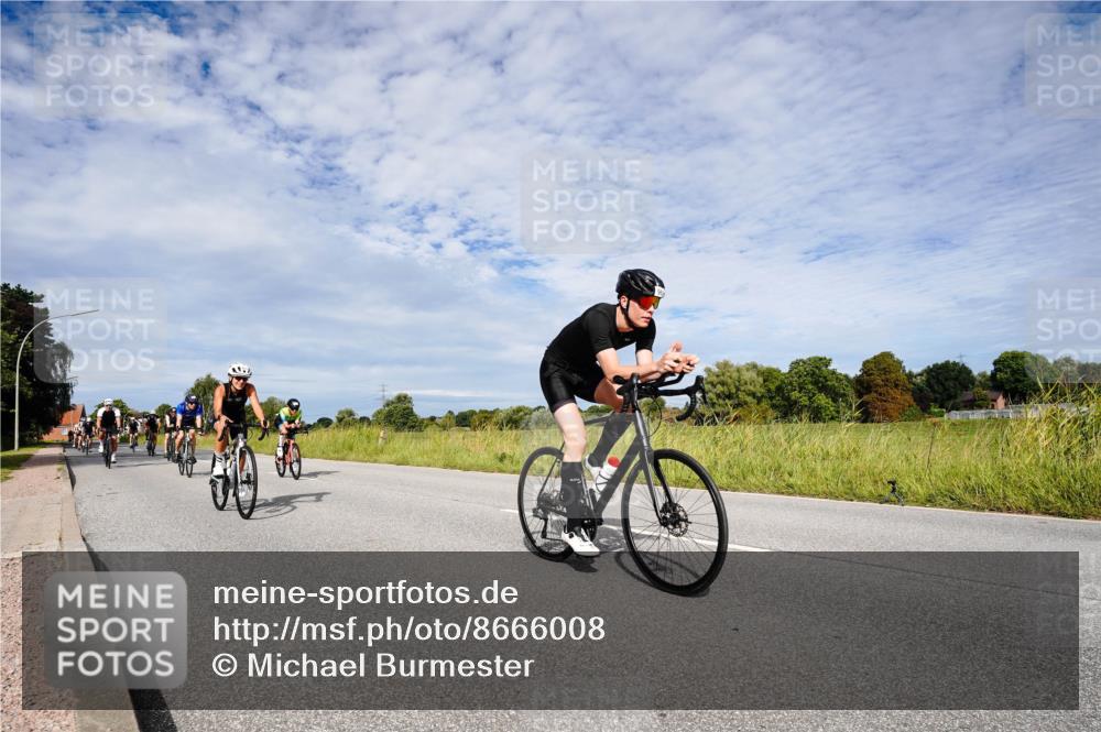 31.08.2025 - Elbe Triathlon Hamburg Michael Burmester http://msf.ph/oto/8666008 31.08.2025 10:22:57 Radfahren 698, 747, 762, 792, 805, 871, 942, 963, 971, 978, 1063, 1067, 1106 meine-sportfotos.de
