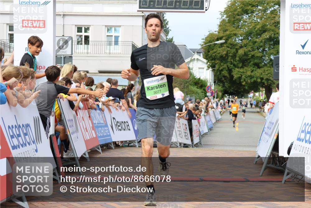 31.08.2025 - 21. Blankeneser Heldenlauf Strokosch-Dieckow http://msf.ph/oto/8666078 31.08.2025 10:58:50 Ziel 3077 meine-sportfotos.de