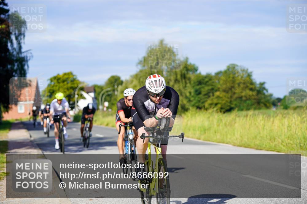 31.08.2025 - Elbe Triathlon Hamburg Michael Burmester http://msf.ph/oto/8666092 31.08.2025 09:34:03 Radfahren 319, 367, 416, 480, 515, 516, 545, 682, 696 meine-sportfotos.de