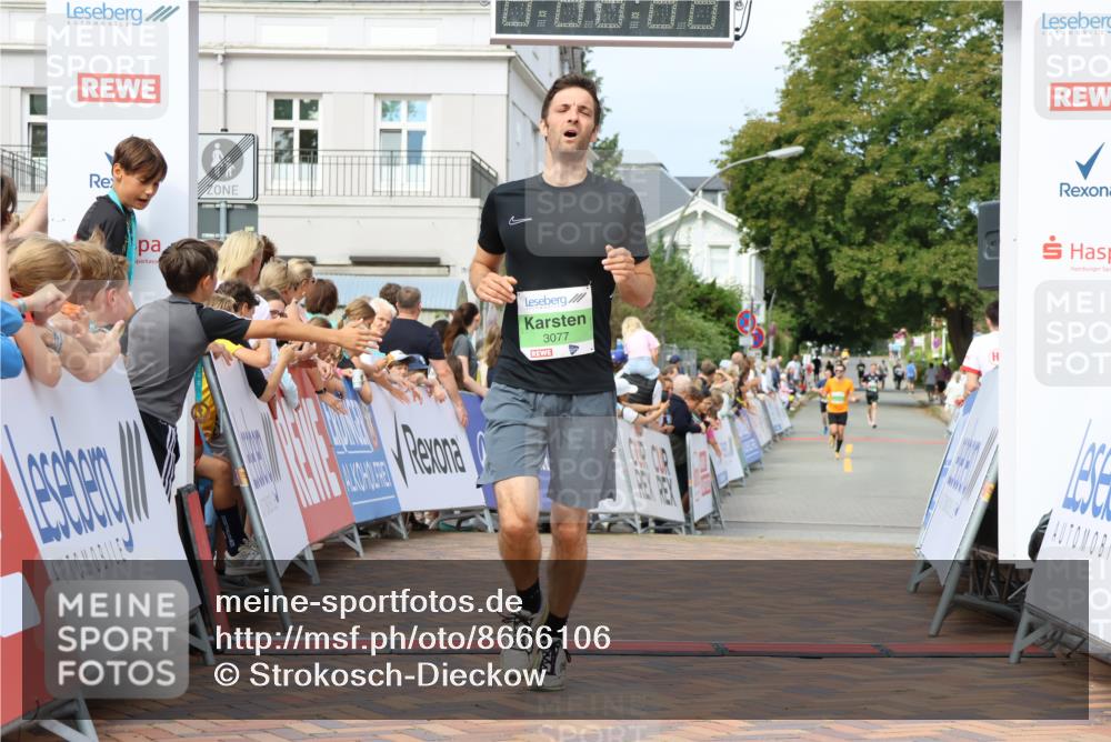31.08.2025 - 21. Blankeneser Heldenlauf Strokosch-Dieckow http://msf.ph/oto/8666106 31.08.2025 10:58:50 Ziel 3077 meine-sportfotos.de