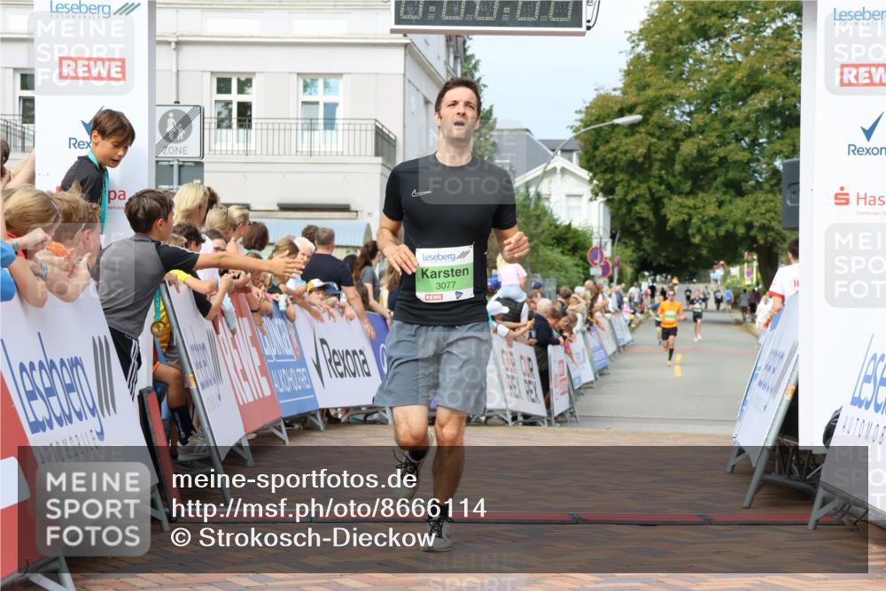 31.08.2025 - 21. Blankeneser Heldenlauf Strokosch-Dieckow http://msf.ph/oto/8666114 31.08.2025 10:58:50 Ziel 3077 meine-sportfotos.de