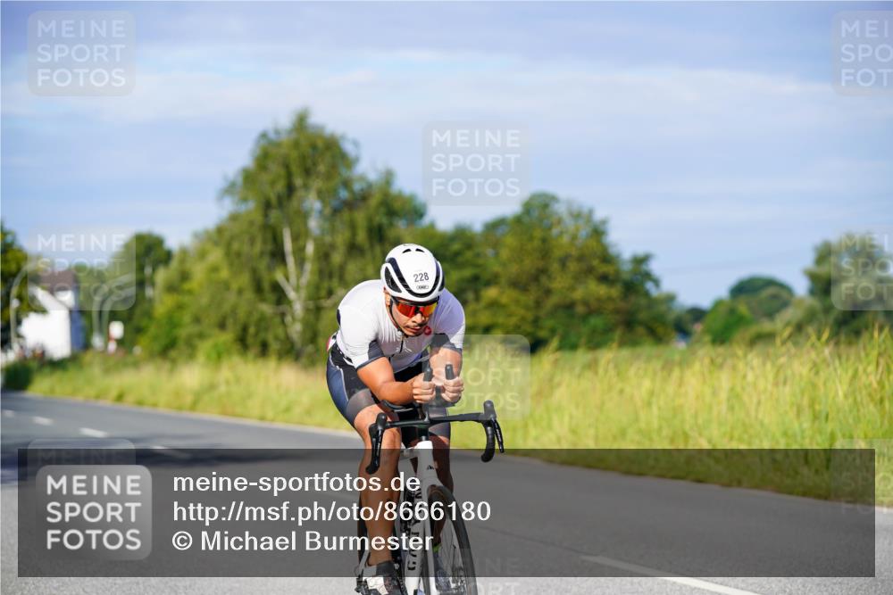31.08.2025 - Elbe Triathlon Hamburg Michael Burmester http://msf.ph/oto/8666180 31.08.2025 09:34:40 Radfahren 228, 410 meine-sportfotos.de