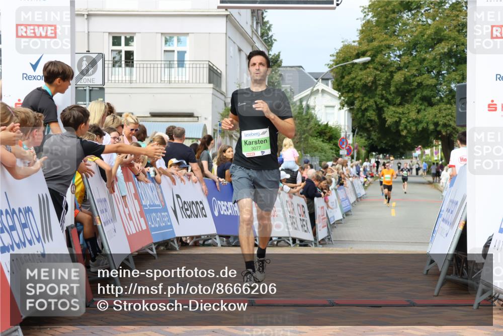 31.08.2025 - 21. Blankeneser Heldenlauf Strokosch-Dieckow http://msf.ph/oto/8666206 31.08.2025 10:58:49 Ziel 3077 meine-sportfotos.de