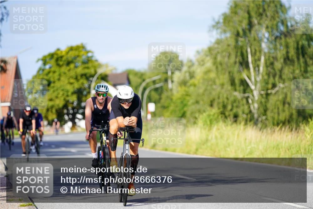 31.08.2025 - Elbe Triathlon Hamburg Michael Burmester http://msf.ph/oto/8666376 31.08.2025 09:36:07 Radfahren 390, 443, 561, 744, 746 meine-sportfotos.de