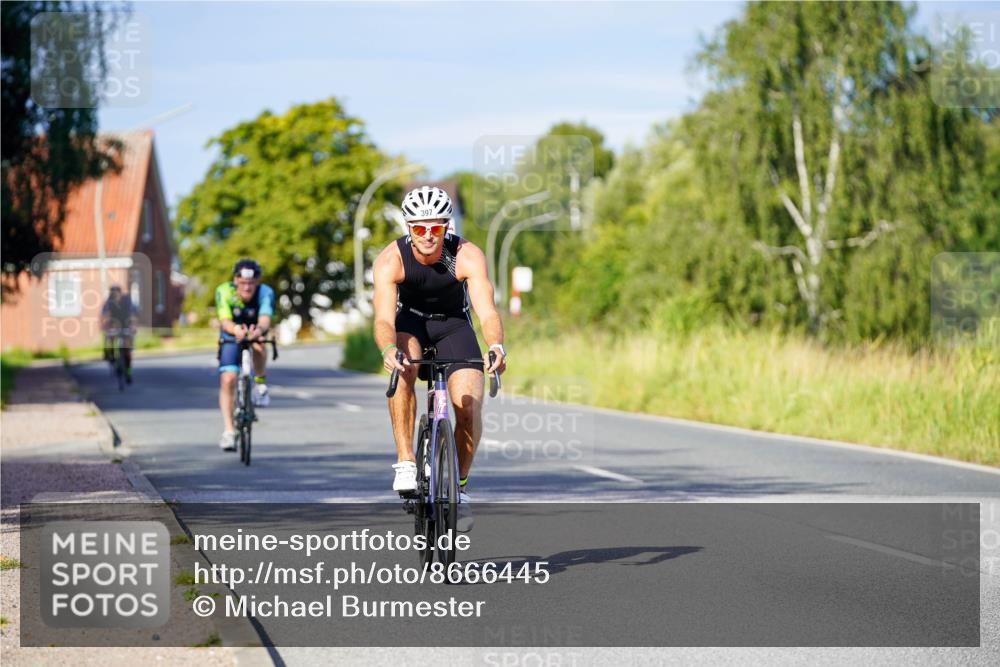 31.08.2025 - Elbe Triathlon Hamburg Michael Burmester http://msf.ph/oto/8666445 31.08.2025 09:36:37 Radfahren 397, 735 meine-sportfotos.de