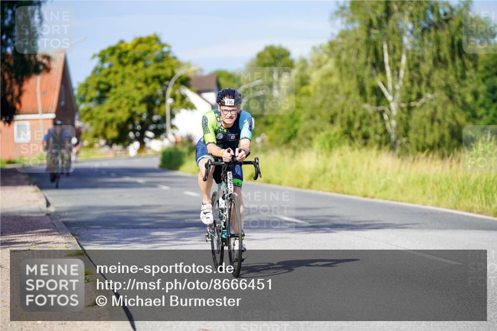 31.08.2025 - Elbe Triathlon Hamburg Michael Burmester http://msf.ph/oto/8666451 31.08.2025 09:36:39 Radfahren 397, 429, 651, 735 meine-sportfotos.de