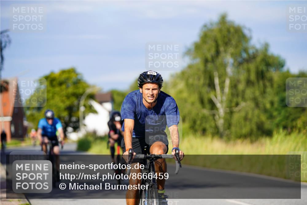 31.08.2025 - Elbe Triathlon Hamburg Michael Burmester http://msf.ph/oto/8666459 31.08.2025 09:36:44 Radfahren 429, 651, 703 meine-sportfotos.de