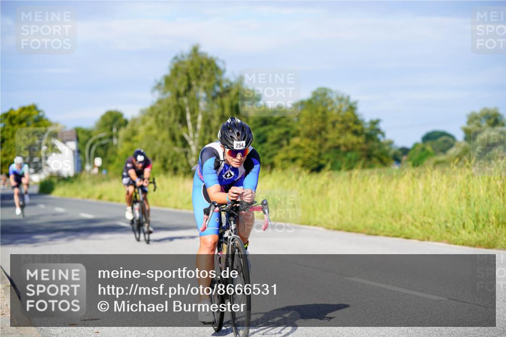 31.08.2025 - Elbe Triathlon Hamburg Michael Burmester http://msf.ph/oto/8666531 31.08.2025 09:37:14 Radfahren 254, 309, 325, 470, 557, 626, 677 meine-sportfotos.de