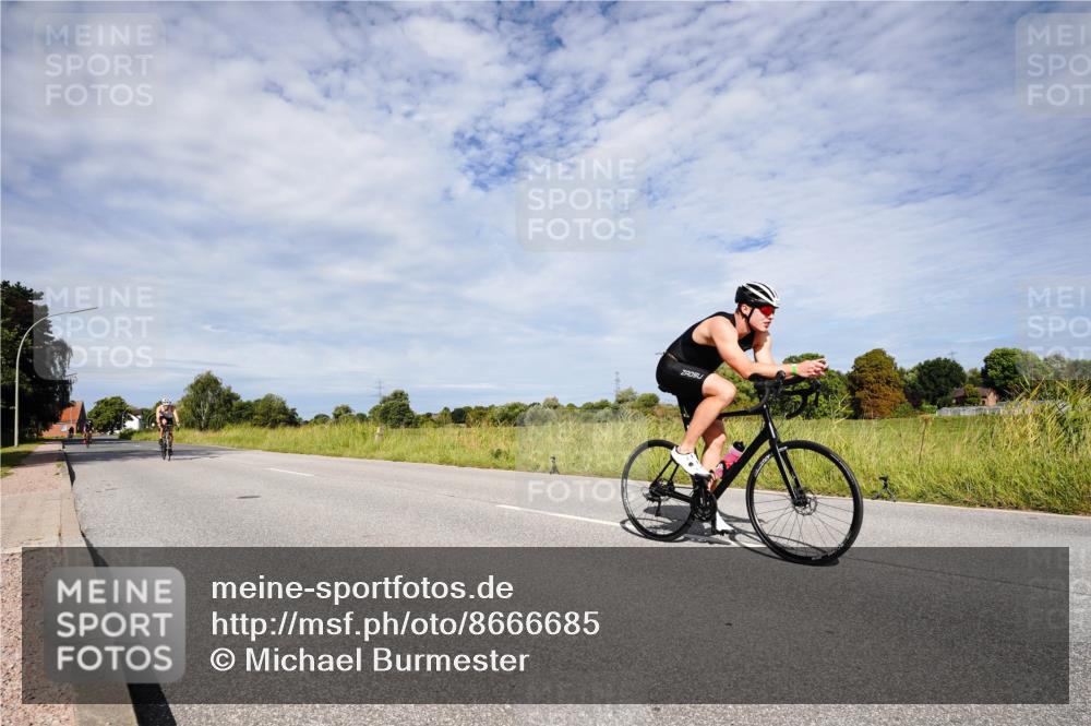 31.08.2025 - Elbe Triathlon Hamburg Michael Burmester http://msf.ph/oto/8666685 31.08.2025 10:35:10 Radfahren 794, 957, 1034, 1126, 1236 meine-sportfotos.de