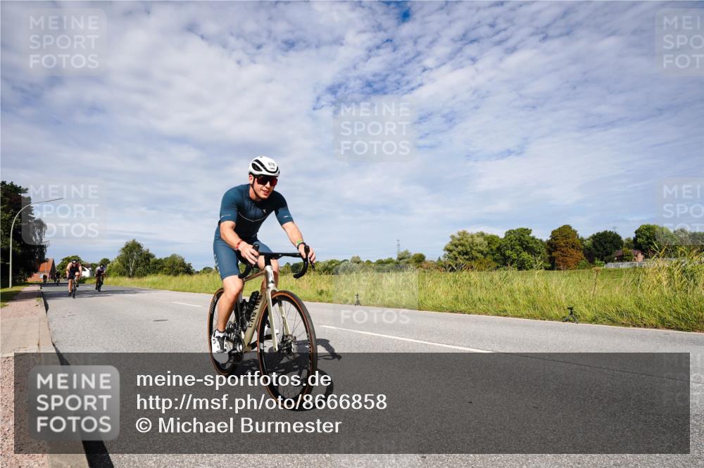 31.08.2025 - Elbe Triathlon Hamburg Michael Burmester http://msf.ph/oto/8666858 31.08.2025 10:37:52 Radfahren 749, 978, 1049, 1166 meine-sportfotos.de