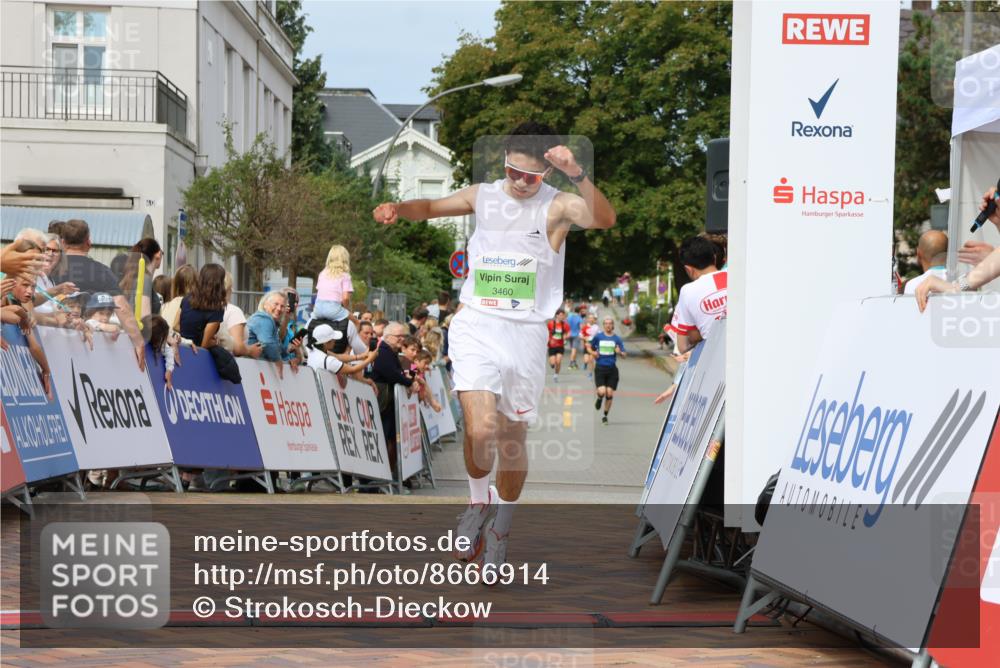 31.08.2025 - 21. Blankeneser Heldenlauf Strokosch-Dieckow http://msf.ph/oto/8666914 31.08.2025 10:57:55 Ziel 3421, 3460, 3539 meine-sportfotos.de
