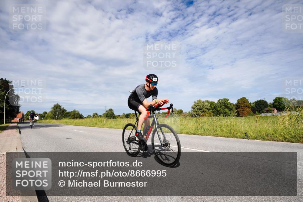 31.08.2025 - Elbe Triathlon Hamburg Michael Burmester http://msf.ph/oto/8666995 31.08.2025 10:39:48 Radfahren 964, 994, 1080, 1145, 1149 meine-sportfotos.de