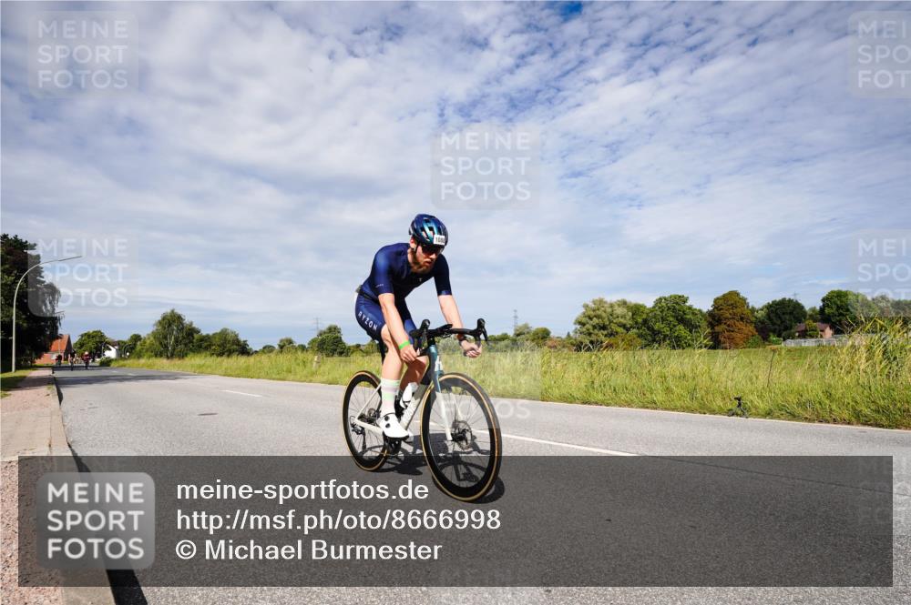 31.08.2025 - Elbe Triathlon Hamburg Michael Burmester http://msf.ph/oto/8666998 31.08.2025 10:39:50 Radfahren 964, 994, 1080, 1145 meine-sportfotos.de