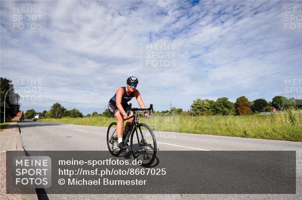 31.08.2025 - Elbe Triathlon Hamburg Michael Burmester http://msf.ph/oto/8667025 31.08.2025 10:40:32 Radfahren 861 meine-sportfotos.de
