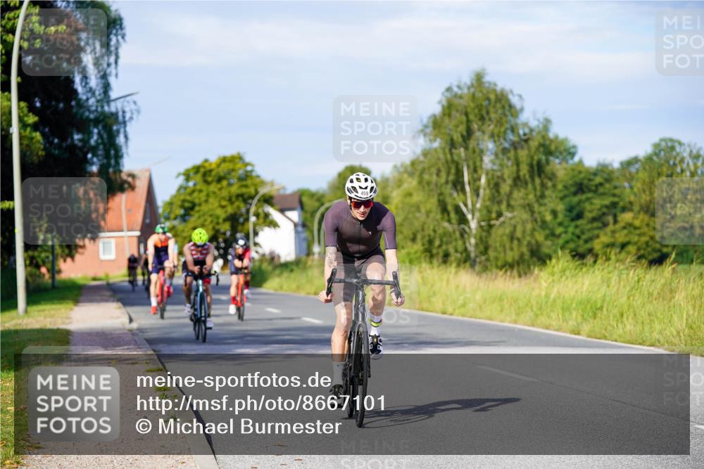 31.08.2025 - Elbe Triathlon Hamburg Michael Burmester http://msf.ph/oto/8667101 31.08.2025 09:40:20 Radfahren 288, 301, 406, 459, 462, 625, 627, 785 meine-sportfotos.de