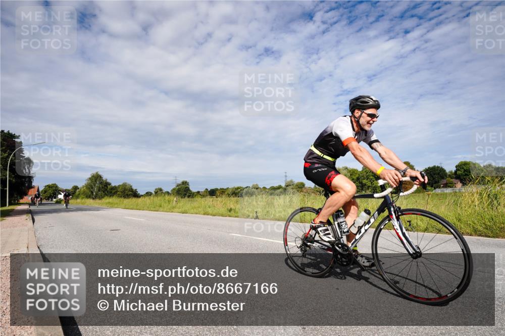 31.08.2025 - Elbe Triathlon Hamburg Michael Burmester http://msf.ph/oto/8667166 31.08.2025 10:43:12 Radfahren 806, 1010, 1020, 1103, 1180, 1196, 1280, 1299, 1310, 1327 meine-sportfotos.de