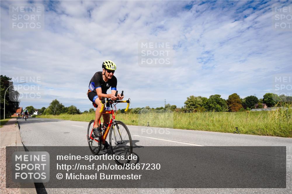 31.08.2025 - Elbe Triathlon Hamburg Michael Burmester http://msf.ph/oto/8667230 31.08.2025 10:44:30 Radfahren 782, 905, 951, 1313, 1322 meine-sportfotos.de