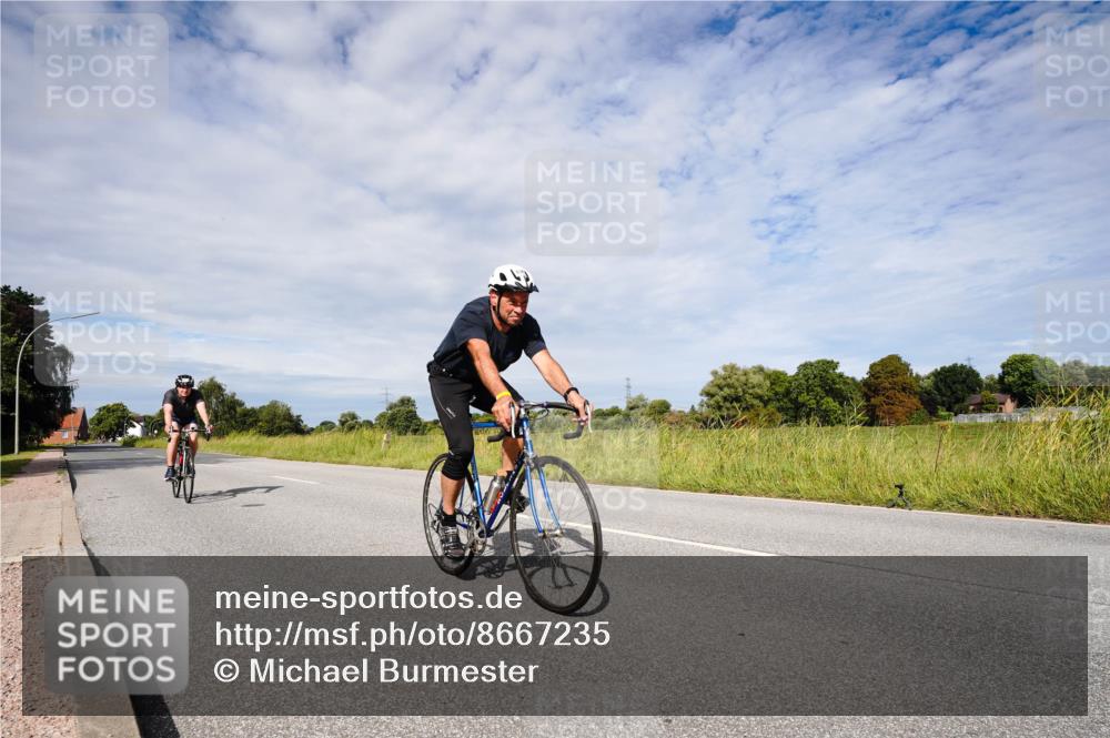 31.08.2025 - Elbe Triathlon Hamburg Michael Burmester http://msf.ph/oto/8667235 31.08.2025 10:44:39 Radfahren 782, 905, 1307 meine-sportfotos.de