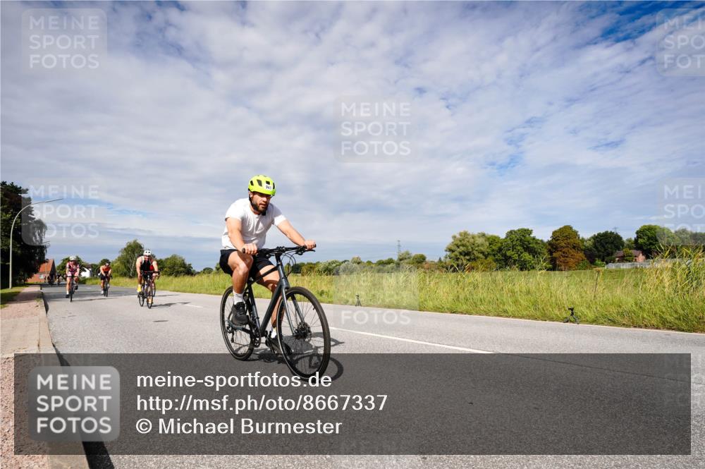 31.08.2025 - Elbe Triathlon Hamburg Michael Burmester http://msf.ph/oto/8667337 31.08.2025 10:47:02 Radfahren 789, 941, 956, 1127, 1128, 1187, 1267, 1332, 1352 meine-sportfotos.de